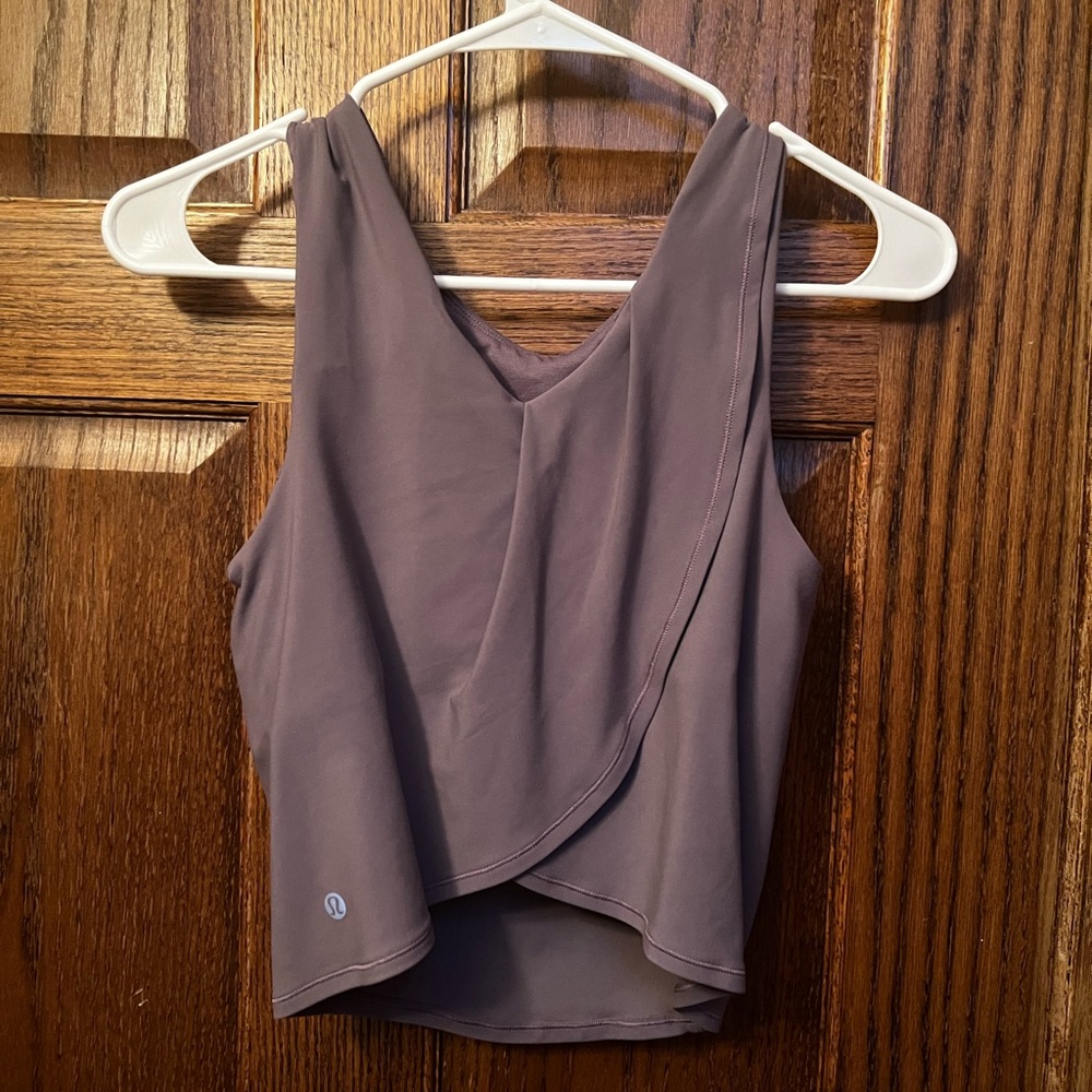 Lululemon high neck twist back align tank size 6